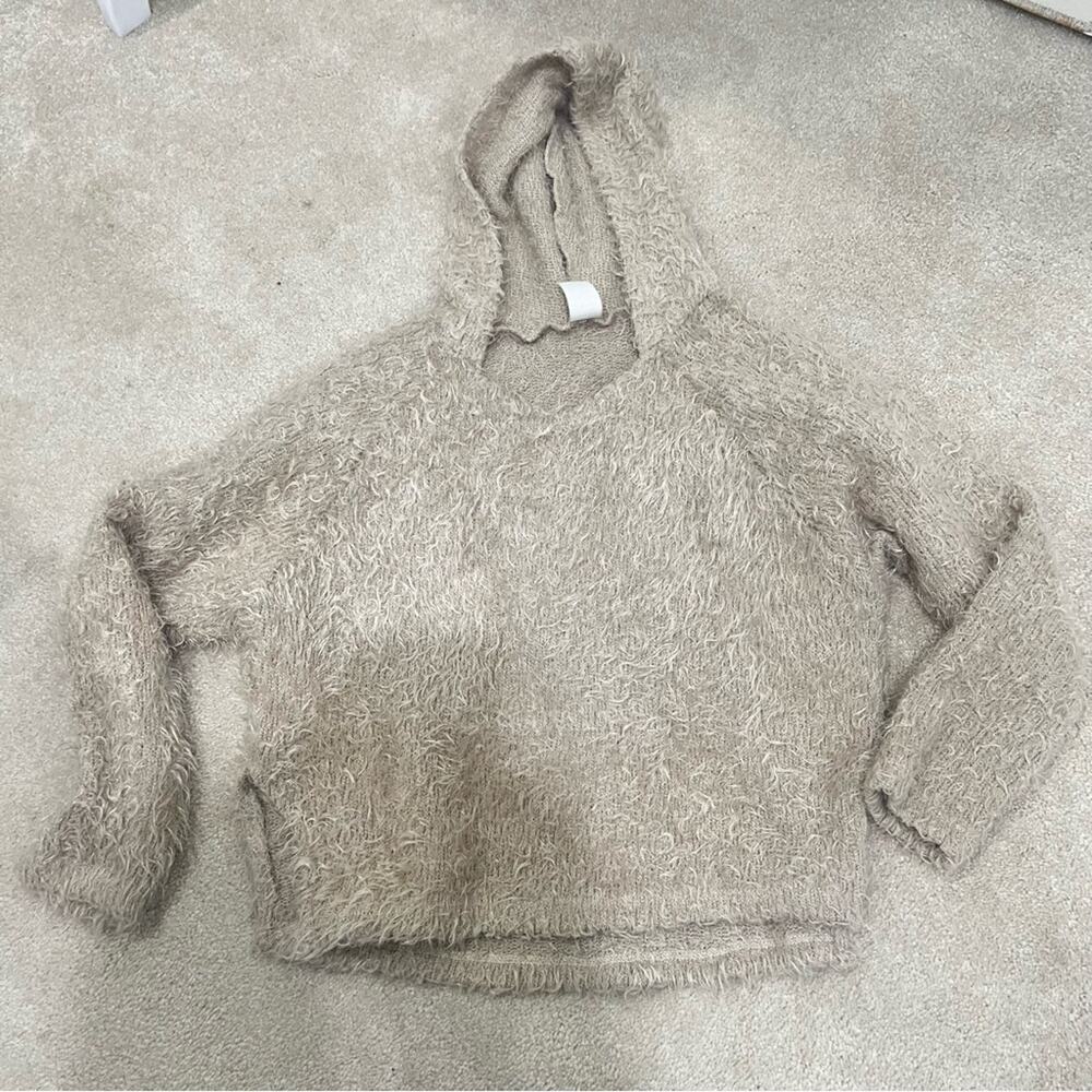 Tru Luv, light tan eyelash cropped hoodie, size 10